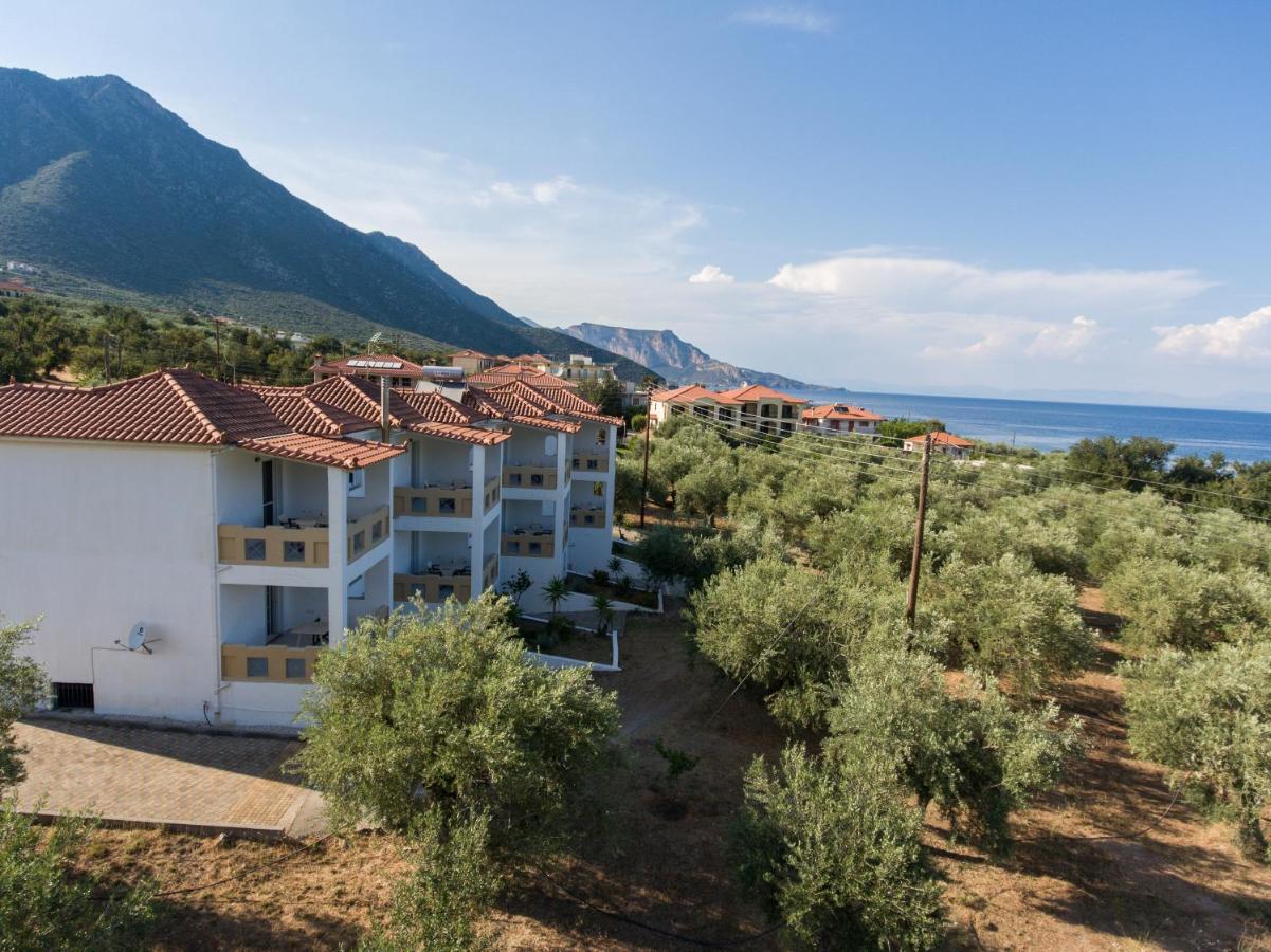 Elaionas Aparthotel Leonidio Exterior photo