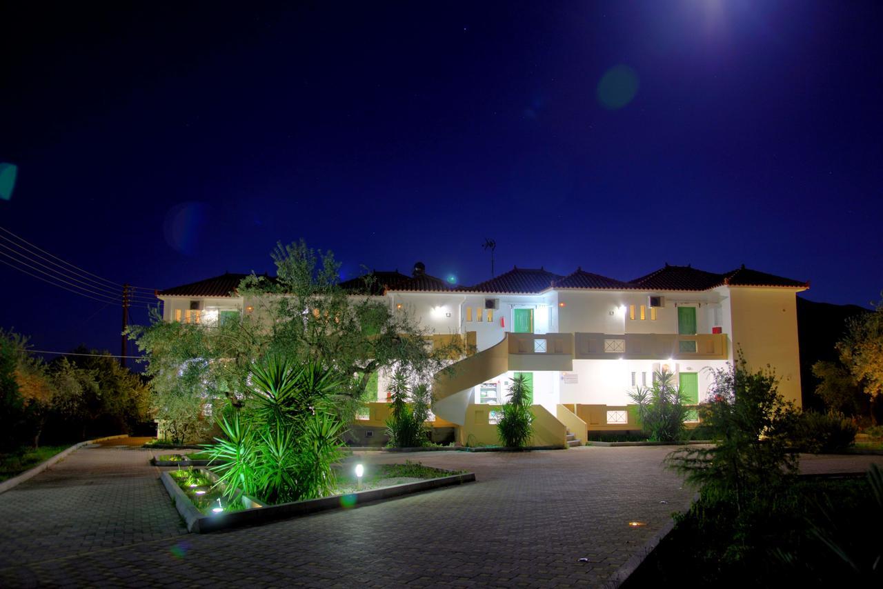 Elaionas Aparthotel Leonidio Exterior photo