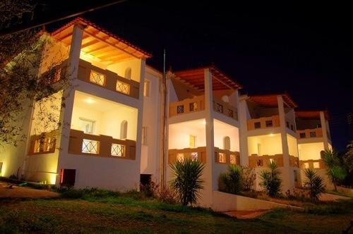 Elaionas Aparthotel Leonidio Exterior photo